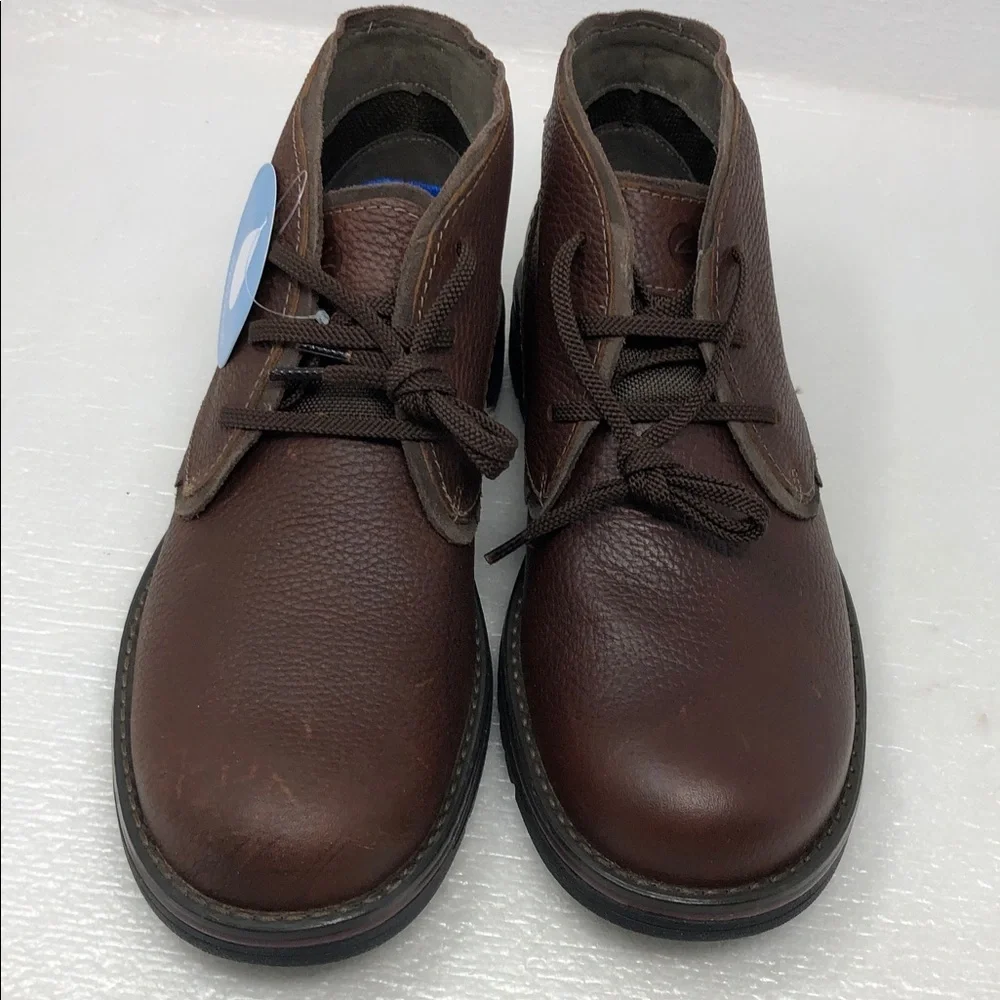 Clarks brand new